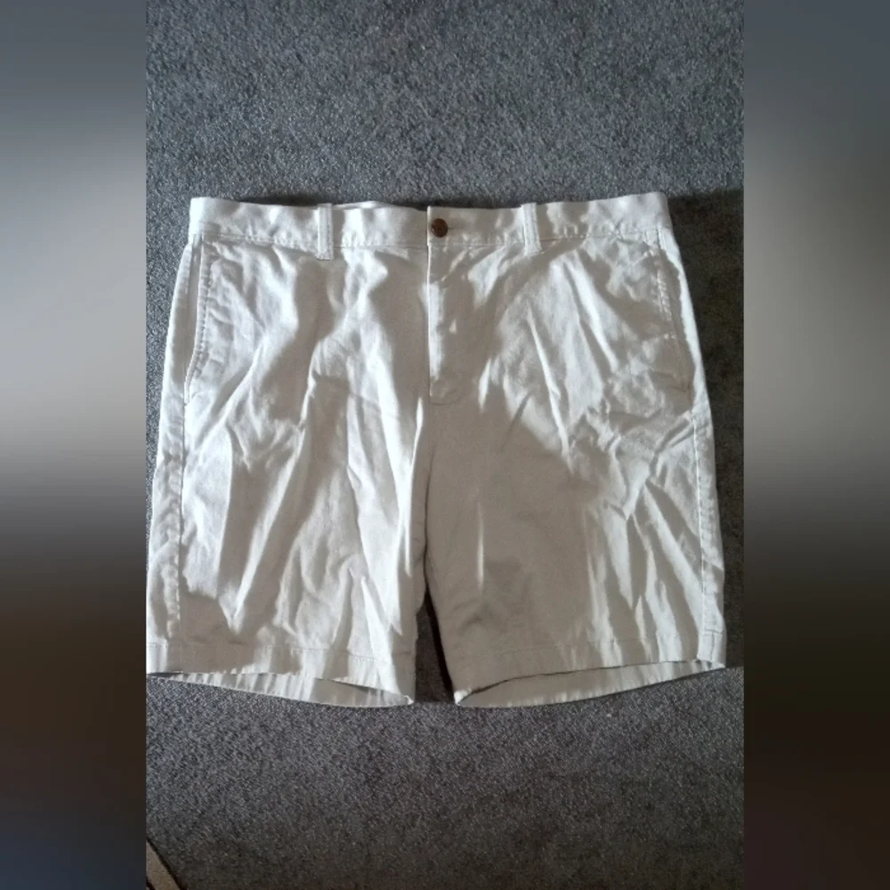 J. Crew Cream Flat Front Men Shorts